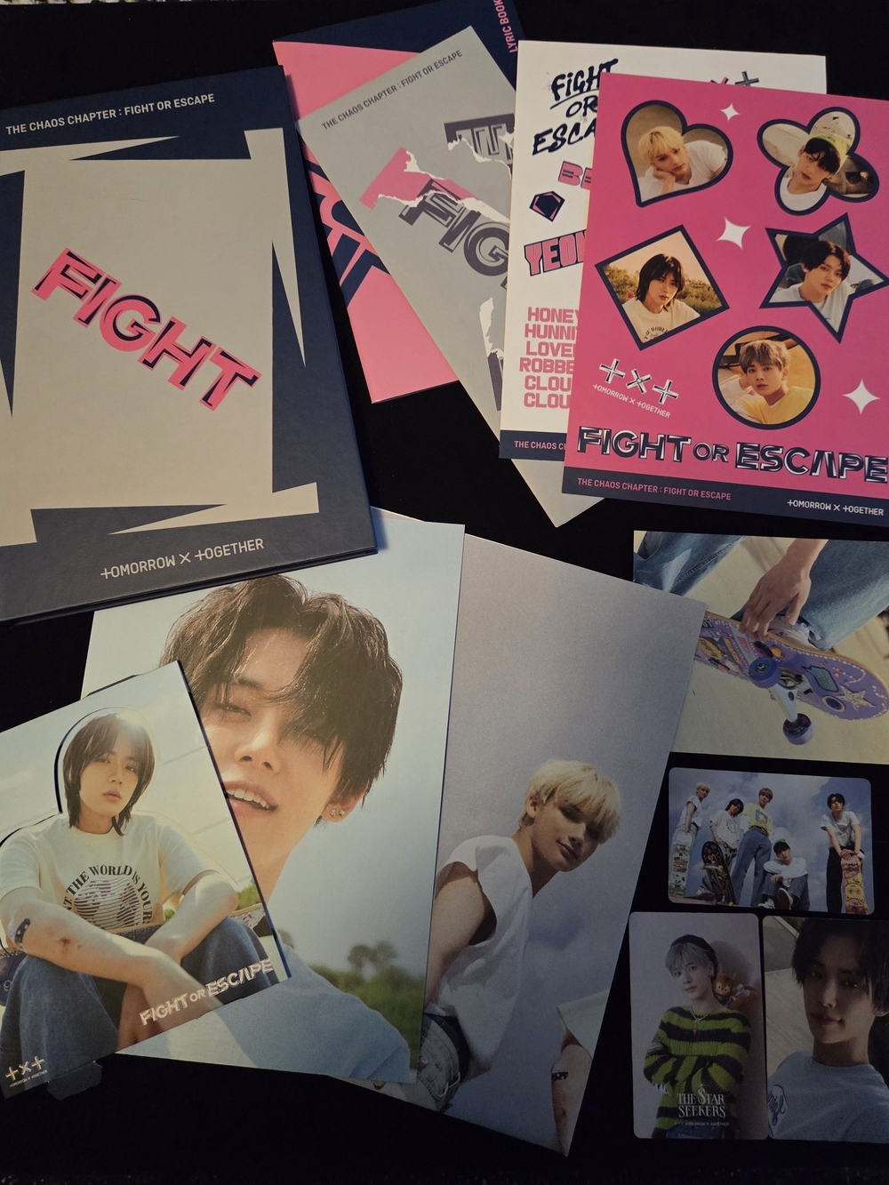 TXT - FIGHT or ESCAPE Album w/Official YEONJUN & TAEHYUN  Photocards